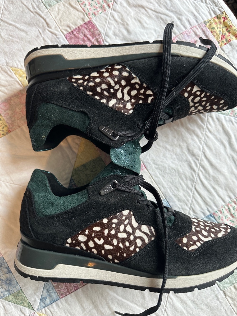 N—Geox Black & Dark Green Leopard-Pattern Lace-Up Sneakers - Picture 5 of 11